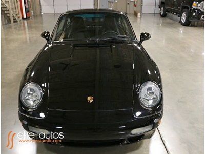 1997 Porsche 993 still retains timeless porsche styling