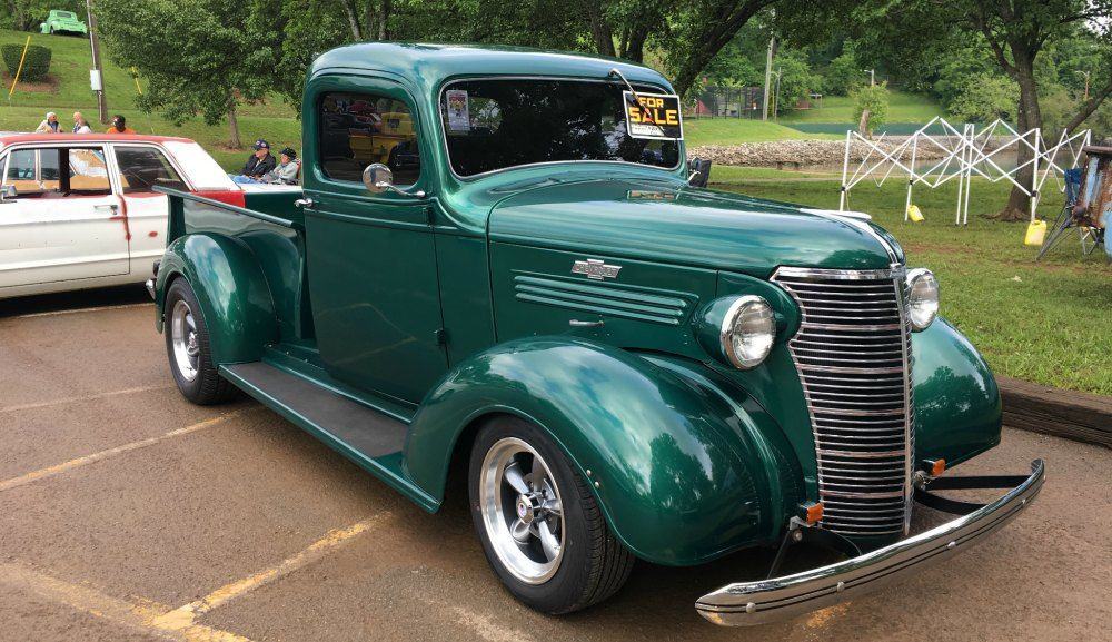 Vertical grill slats on 1938 chevrolet