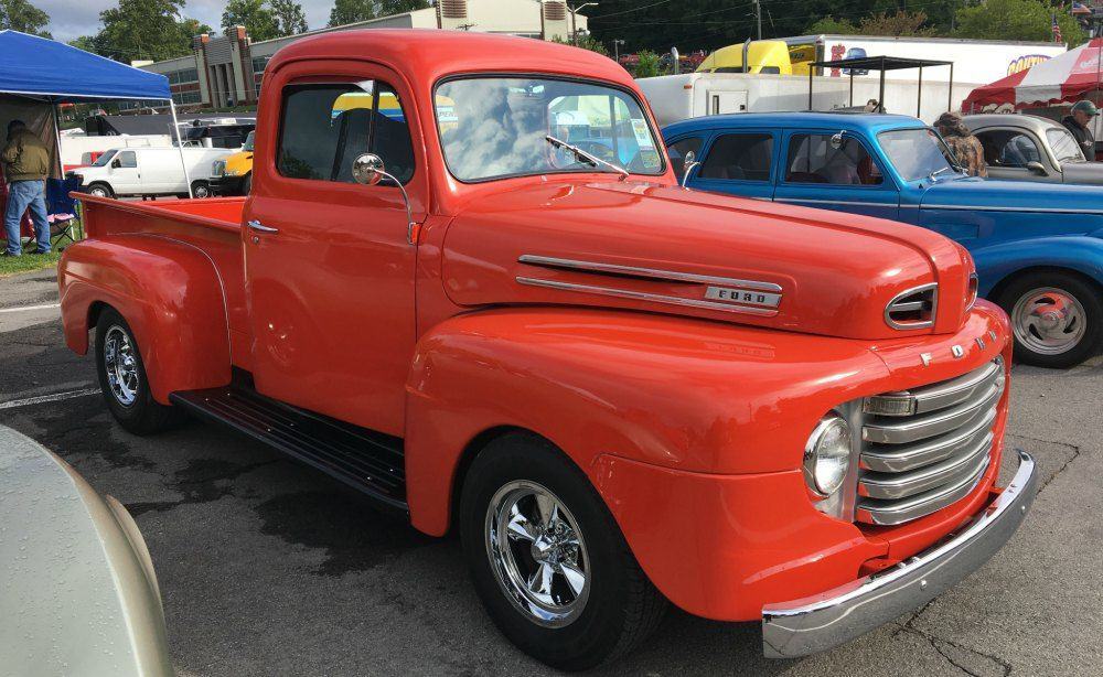 Horizontal ford grill on the 1948 f series